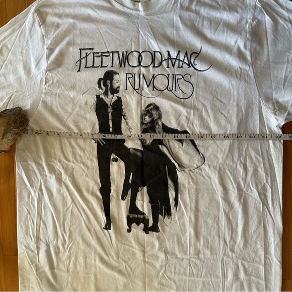 NWT Authentic Fleetwood Mac Rumours Graphic Band Tee Shirt - Picture 5 of 6